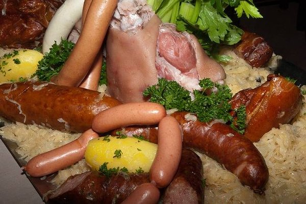 Comment cuisiner une délicieuse choucroute alsacienne chez vous?
